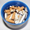 Gobelet de l'éco-bouteille isotherme pour récolter les mégots ou boire Un océan de vie
