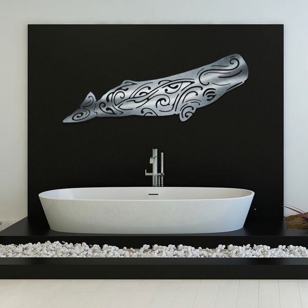 Fenua Factory création murale en métal inox de cachalot salle de bain